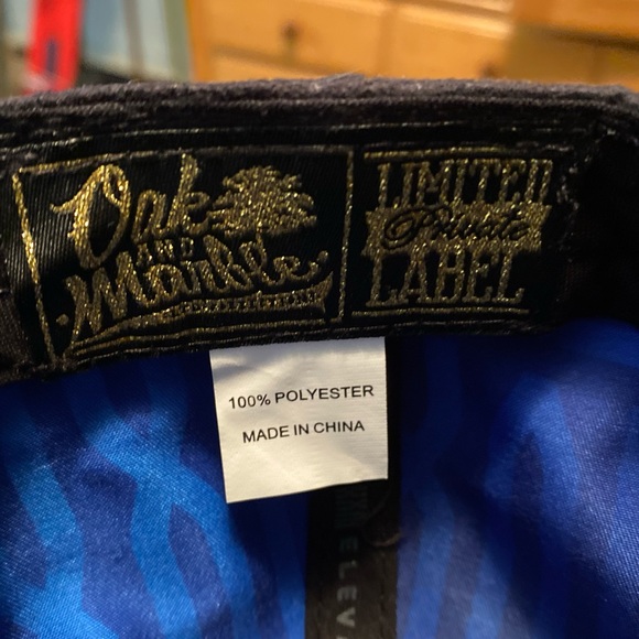 New Oak And Marble Limited Private Label Black IVXX Snap Back Hat - Picture 4 of 4